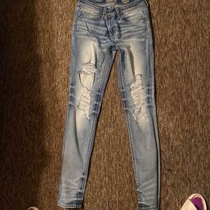 Buckle Black 29x34 Distressed Skinny Jeans
